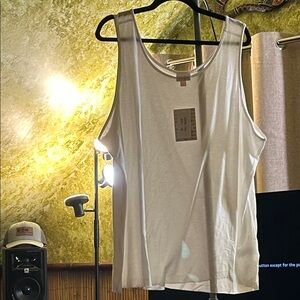 NWT LuLaRoe White Dixie Tank 3X. From a non smoking/pet friendly home.